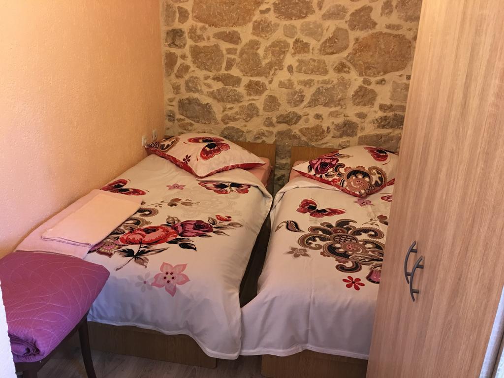 Holiday Home Rasopas マリンスカ エクステリア 写真