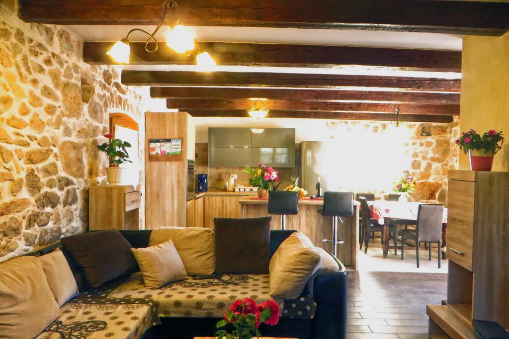 Holiday Home Rasopas マリンスカ エクステリア 写真
