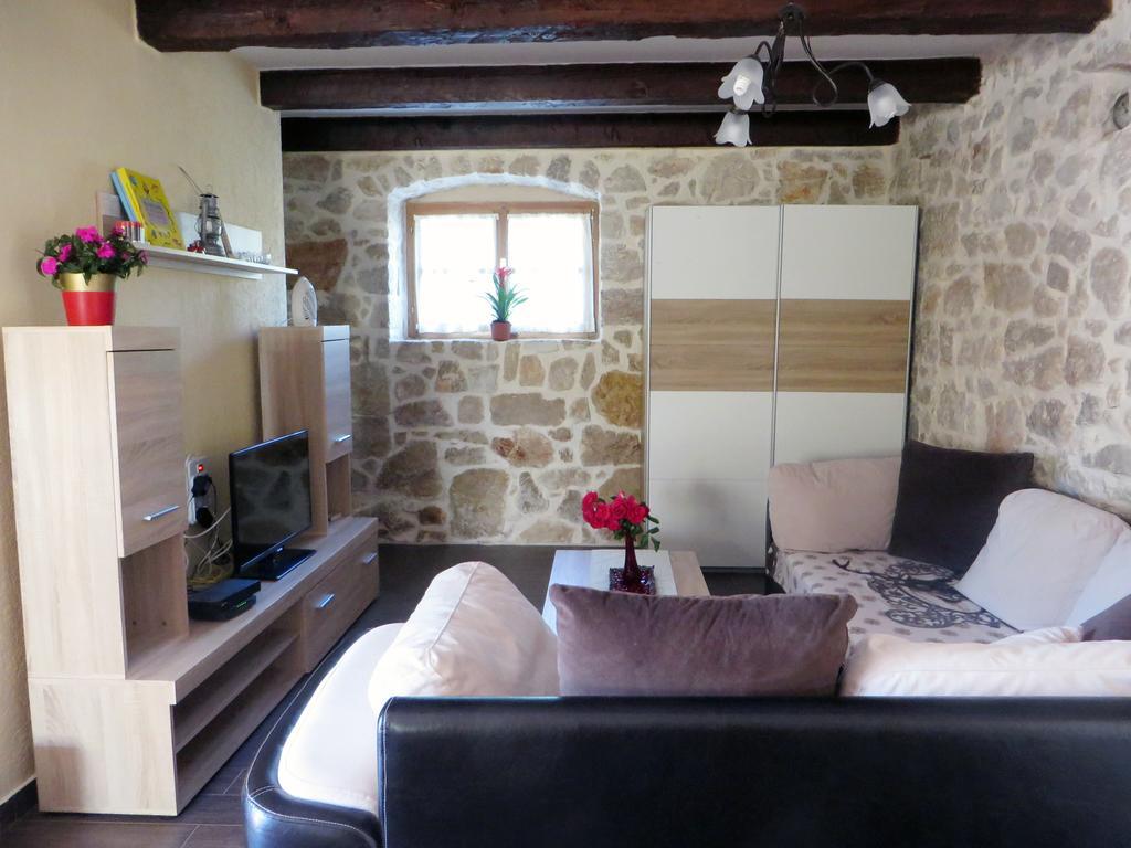 Holiday Home Rasopas マリンスカ エクステリア 写真