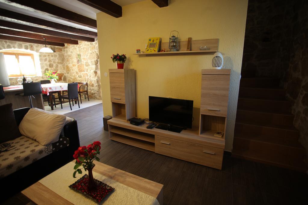 Holiday Home Rasopas マリンスカ エクステリア 写真