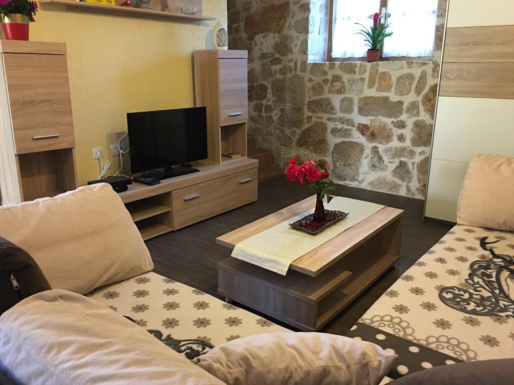 Holiday Home Rasopas マリンスカ エクステリア 写真